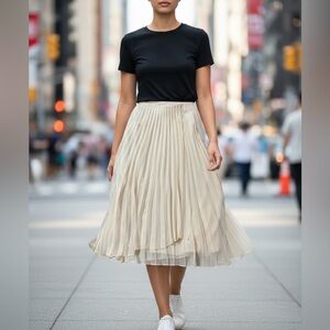 Zara Beige Pleated Skirt